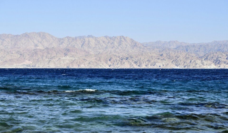 Brent Climbs to $94 as Houthis Target Israeli Vessels in Red Sea