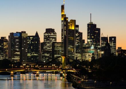 JPMorgan: European Stocks Are Attractively Cheap After Oil Price Slump