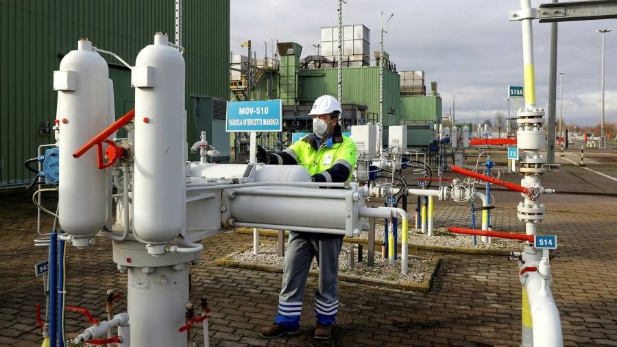 Europe’s Top Gas Distributor to Invest $14.8 Billion in AI-Backed Networks