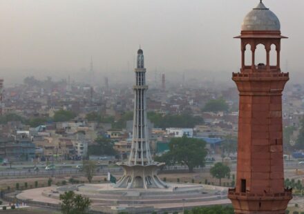 Pakistan Inflation Accelerates to 11.7% on Oil and Gas Import Shock