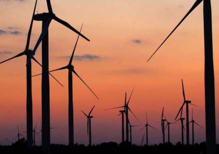 Germany’s Power Prices Soar 30% on Strong Demand, Low Wind Speeds
