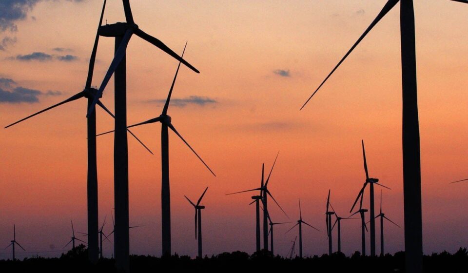 Germany’s Power Prices Soar 30% on Strong Demand, Low Wind Speeds