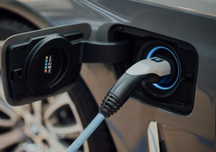 IEA: Oil Shock Sparks Surge in EV Sales