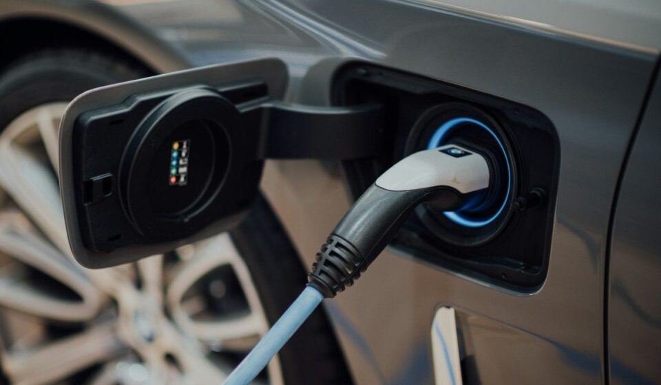 IEA: Oil Shock Sparks Surge in EV Sales