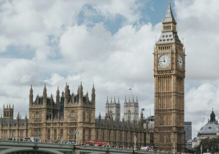 UK Eases Some Russian Oil Sanctions as Fuel Prices Soar