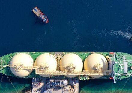 Pakistan Uses Diplomacy to Secure LNG Supply from Hormuz