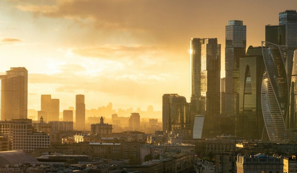 Russia's Oil Revenues Surge $6.3 Billion as High Prices Offset Production Losses