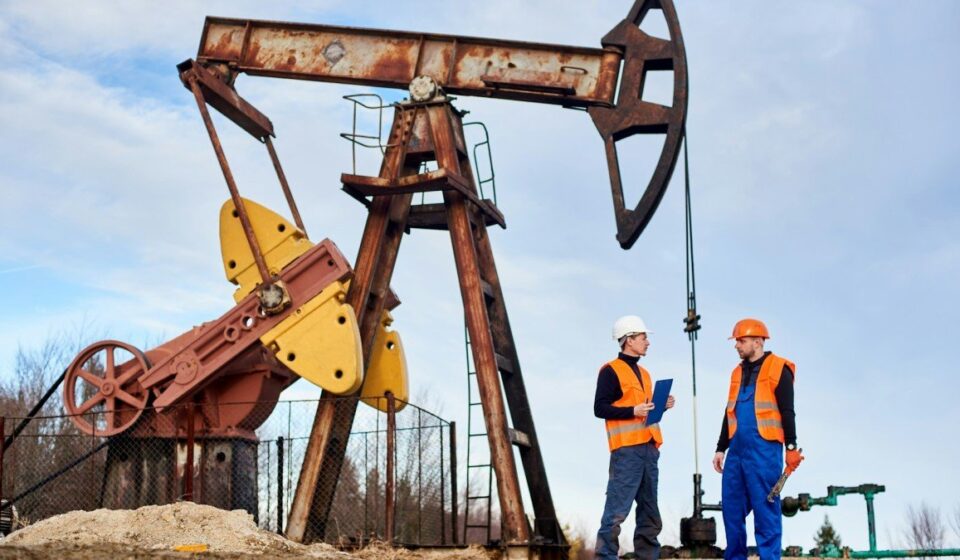 Oil Prices Waver as Market Weighs Chances of U.S.-Iran Deal