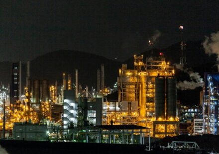Ukraine Hits 400,000 bpd Kirishi Refinery in Drone Attack Near St. Petersburg