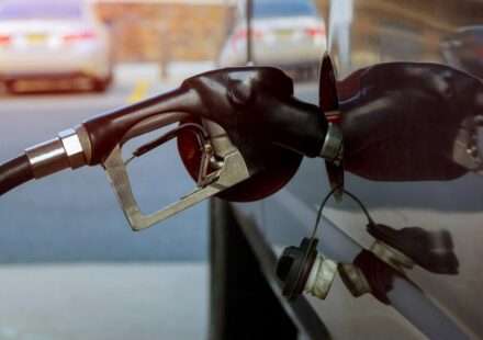 Strait of Hormuz Fears Send California Gas Past $6 a Gallon