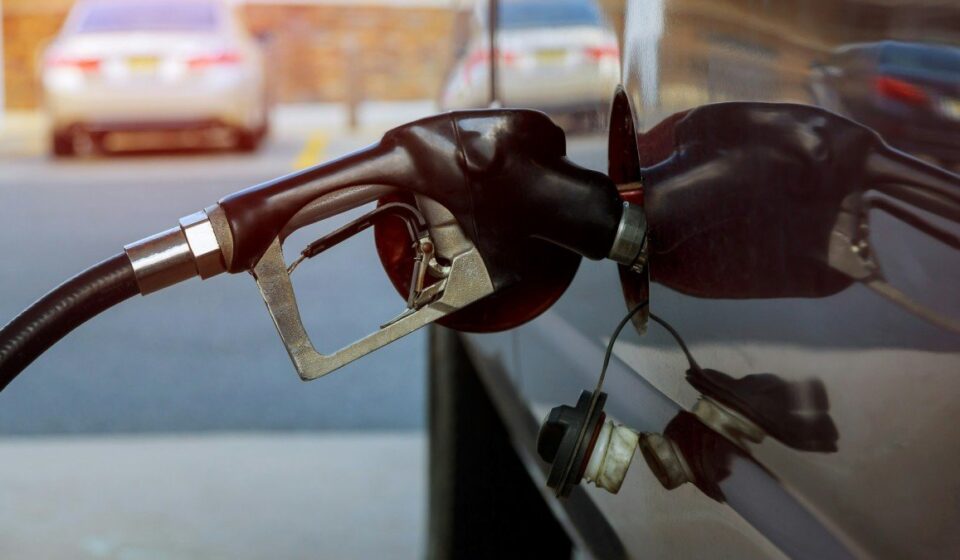 Strait of Hormuz Fears Send California Gas Past $6 a Gallon