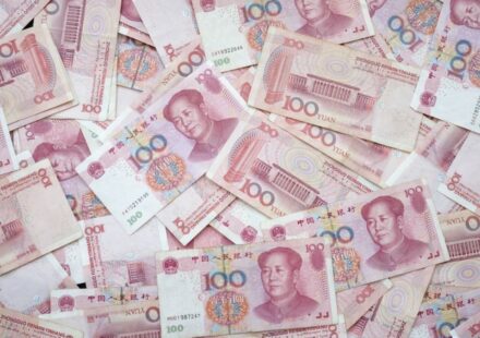 India Pays in Yuan for Iranian Oil Purchases Under U.S. Waiver