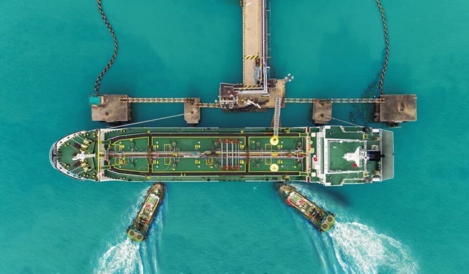 Shell Expects 'Significantly Higher' Oil Trading Profits in Q1