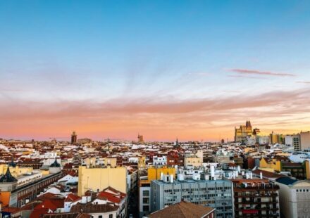 European Natural Gas Futures Slump by 20% on Ceasefire Relief