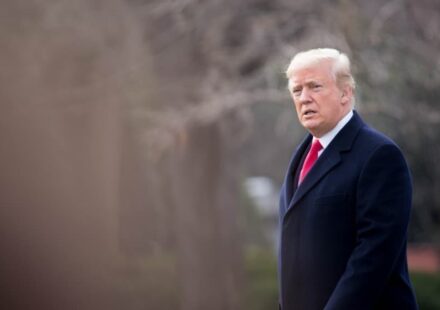 Oil Falls 2% as Trump Says U.S. Will Exit Iran 'Pretty Quickly'