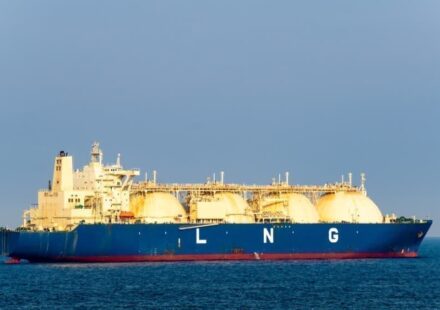 China Resells Record LNG Volumes as Global Gas Crunch Bites
