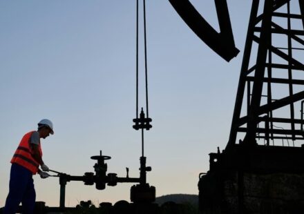 Brent Hits $118 as Hormuz Shock Blows Out Spread With WTI