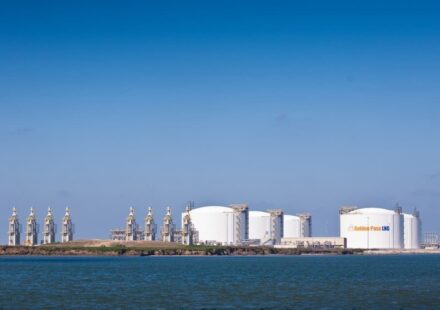 QatarEnergy Brings U.S. LNG Online Amid Ras Laffan Fallout