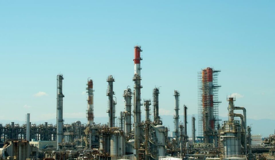 Nigeria Pays 65% More for Gasoline as Dangote Battles Crude Import Costs