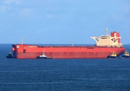 Barclays: Prolonged Hormuz Blockage Could Wipe Out 14 Million Bpd of Oil Supply