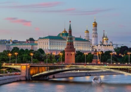 Oil Rally Gives Russia an Excuse to Delay Crucial Budget Reform