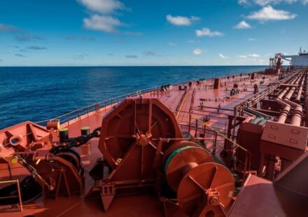 Indian Refiners Cautious Over Iranian Oil Despite U.S. Waivers