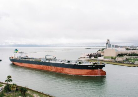 US Crude Oil Inventories Sag As Iran War Bolsters Prices