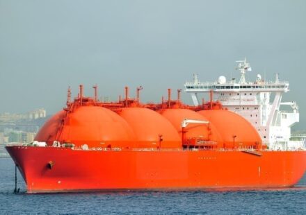 European Gas Prices Soar 30% as Qatar Halts LNG Output