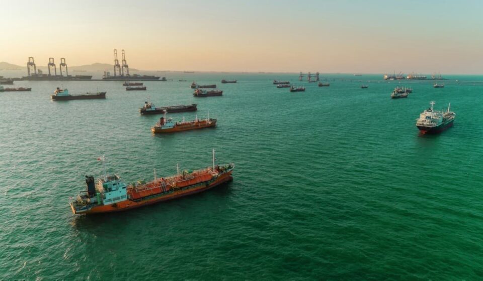Gulf Oil Producers Open the Taps as Iran Risk Premium Builds