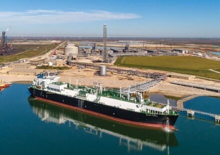 Cheniere’s Profit Soars by 64% in 2025 as LNG Demand Jumps