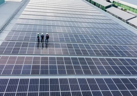 AI Boom Faces Power Crisis Without Global Renewable Surge