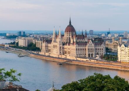 Hungary Weighs Cutting Power and Gas Shipments to Ukraine