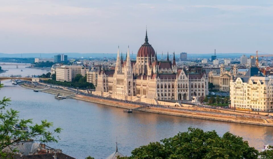 Hungary Weighs Cutting Power and Gas Shipments to Ukraine