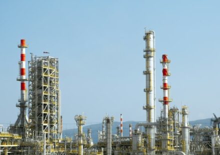 Dangote Refineries Seals $400 Million Deal to Triple Capacity