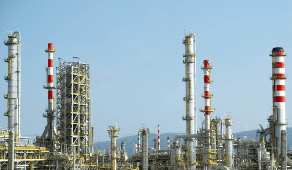 Dangote Refineries Seals $400 Million Deal to Triple Capacity