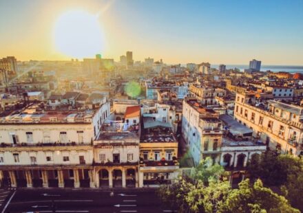 Fuel Crisis Forces Canadian Airlines to Halt All Flights to Cuba
