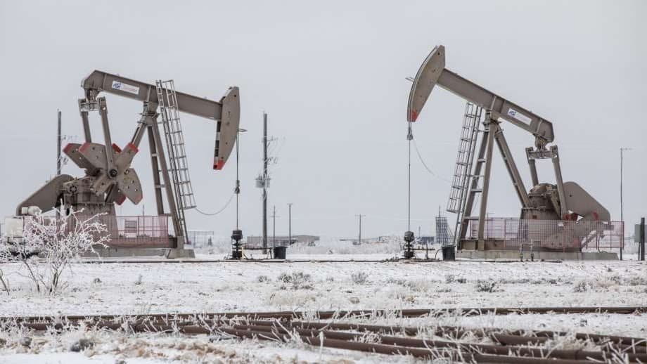 Big Freeze Disrupts U.S. Oil and Gas Production