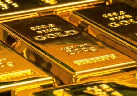 Gold Breaks the $5,000 Barrier as Global Uncertainty Fuels Historic Rally