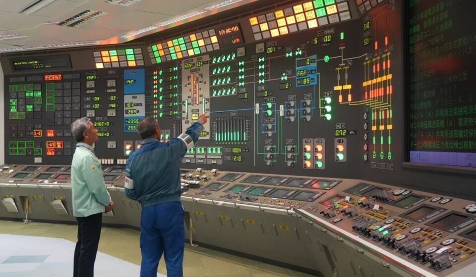 Japan’s Largest Nuclear Plant Hit by New Halt After Brief Restart