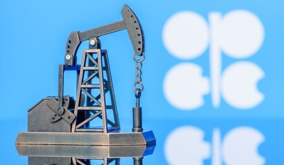 OPEC’s Smallest Producer Seeks Prepaid Oil and Gas Deals with Traders