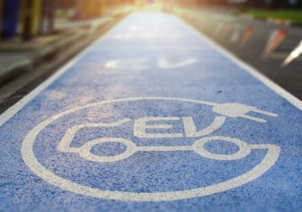 China Welcomes EU Guidance on Minimum EV Prices After Tariff Dispute