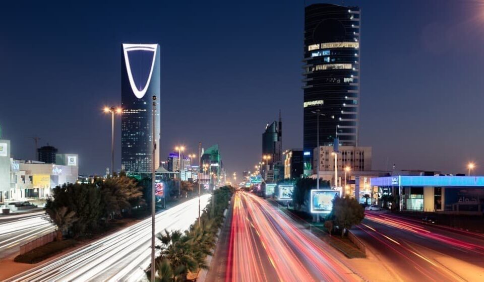 Saudi Arabia Set to Lower Oil Prices to Asia Again