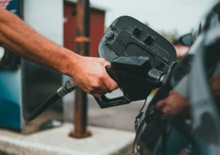 Russia Weighs Extending Gasoline Export Ban