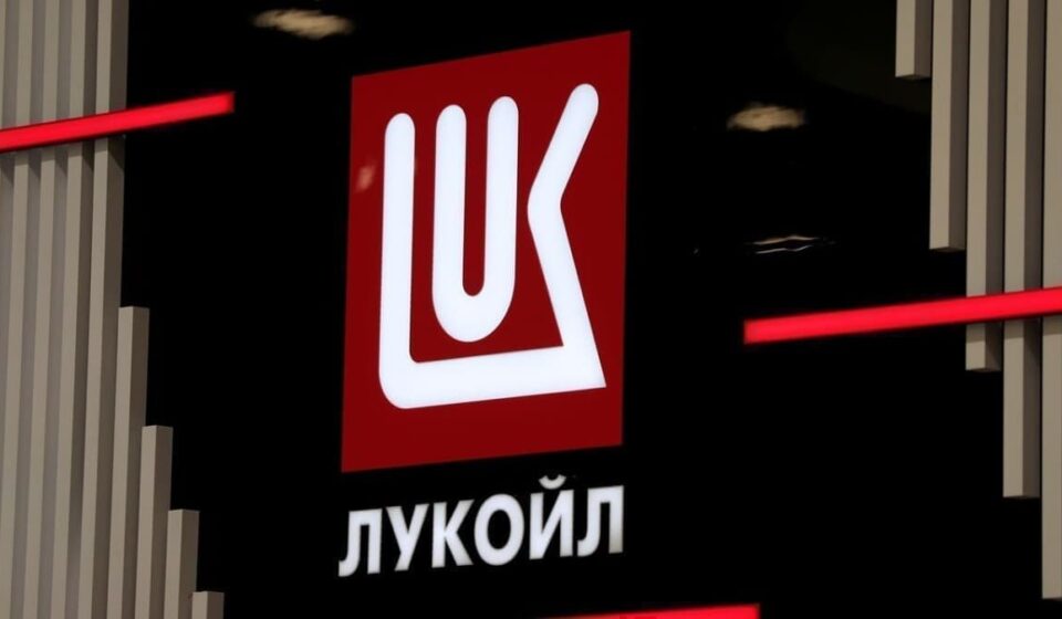U.S. Waiver Lets Lukoil Stations Abroad Keep Operating Despite Sanctions