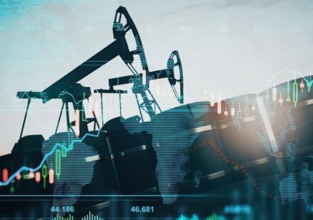 Oil Prices Rise as OPEC+ Holds Firm on Output Through Q1 2026