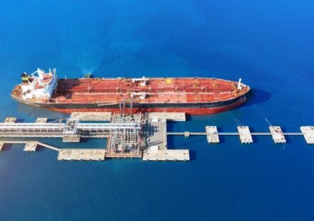 Saudi Arabia Set to Slash Oil Prices to Asia for January