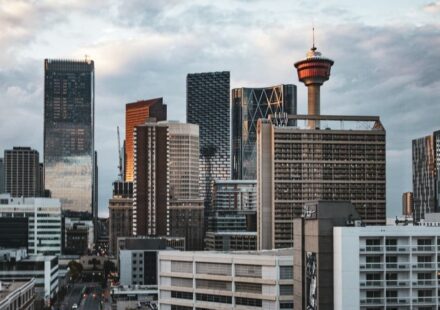 Canadian Natural Edges Out Q3 Forecasts on Record Output, Steady Spending