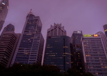 HSBC Slashes Oil and Gas Financing