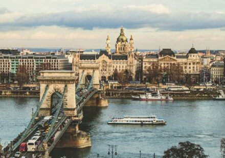 Orban Seeks U.S. Exemption for Hungary on Russian Oil Sanctions