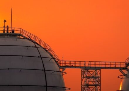 Japan Tells Trump Tokyo Will Struggle to Ban Russian LNG Imports